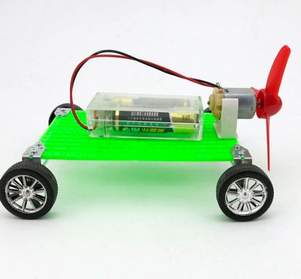 картинка МК Робототехника: Машинка с пропеллером от магазина Одежда+