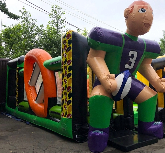 Батут с горкой "Регби" рис 2