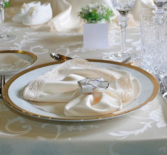 Скатерть прямоугольная белая «Жаккард» рис 1