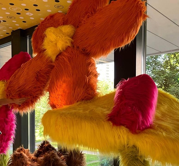 Фотозона Пушистые цветы рис 1