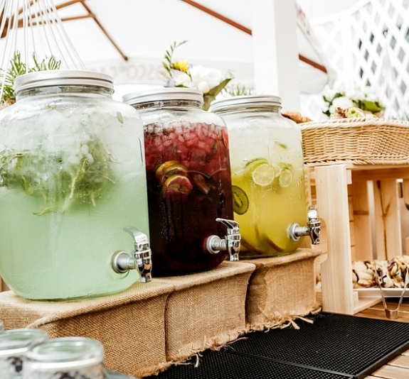 Безалкогольный бар на свадьбу рис 8