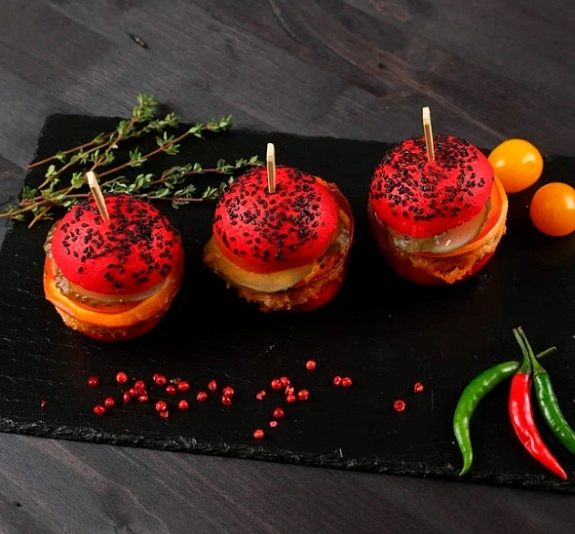 Мини бургер с котлетой из креветок и трески рис 3