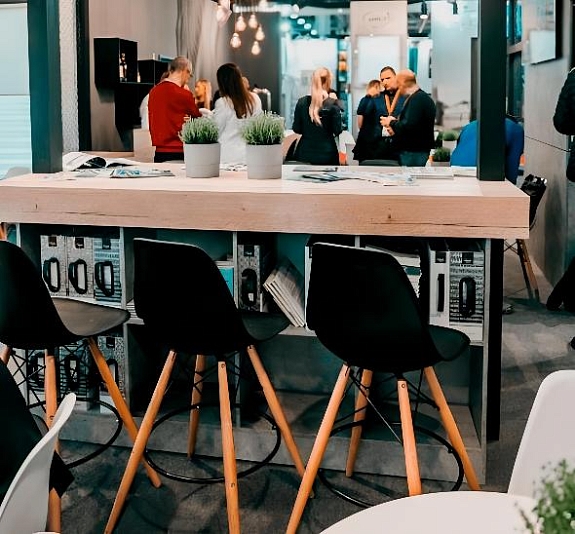 Стул барный Eames черный рис 5