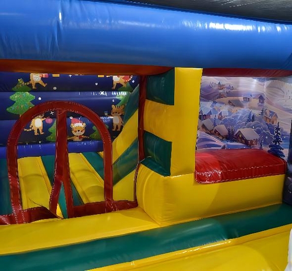 картинка Батут новогодний с сухим бассейном от компании Рент-Бери