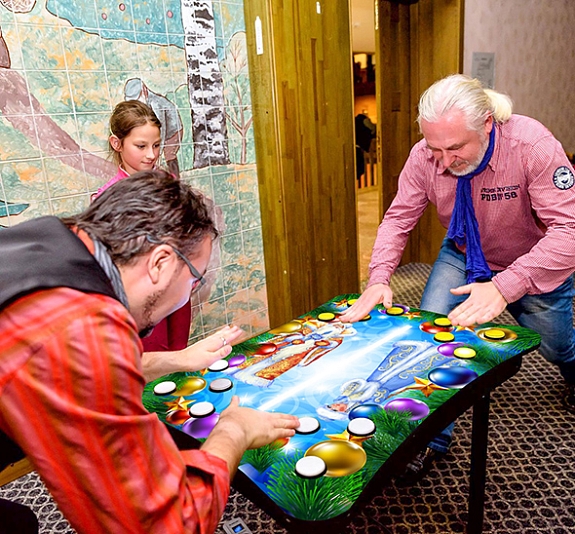 картинка Кнопочный бой новогодний от компании Рент-Бери