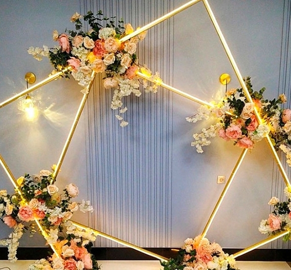 картинка Арка Асимметрия от компании Рент-Бери