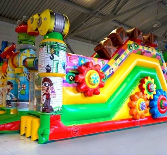 Батут с горкой "Химики" рис 1