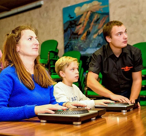 DJ Hero (Диджей Хиро) рис 2