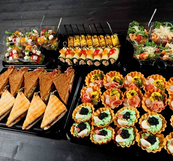 картинка Фуршетный бокс Макси от компании Рент-Бери