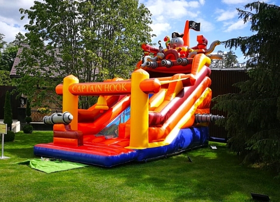 Надувная горка "Капитан Крюк"