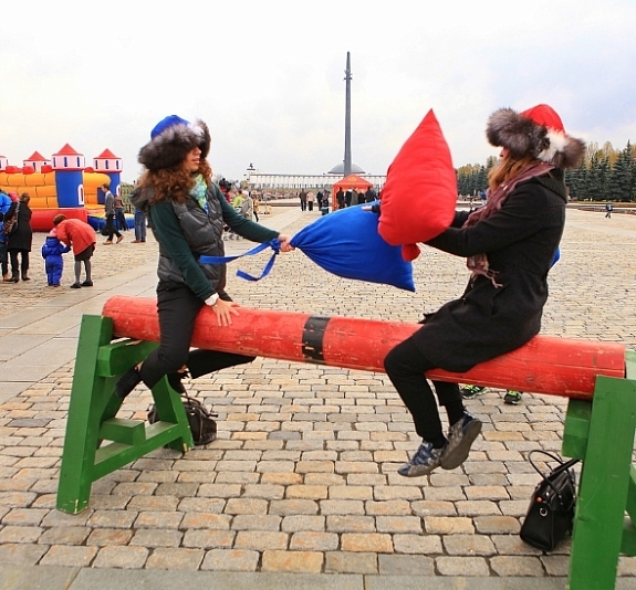 картинка Бой мешками на бревне от компании Рент-Бери