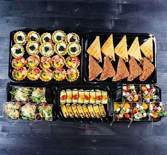 картинка Фуршетный бокс Макси от компании Рент-Бери