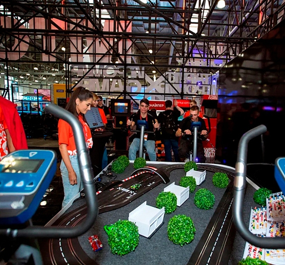 картинка Военные Гонки на Велотренажерах от компании Рент-Бери