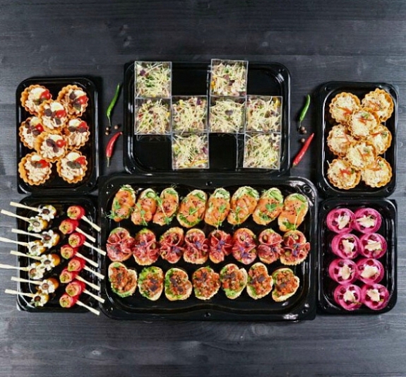 картинка Фуршетный бокс Макси от компании Рент-Бери