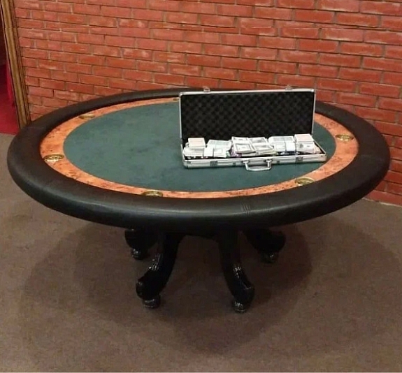 картинка Карточный стол от компании Рент-Бери