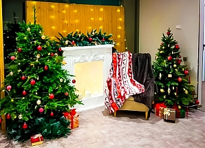 Новогодняя фотозона с камином