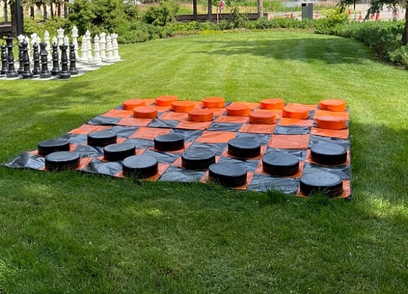 картинка Гигантские шашки от компании Рент-Бери