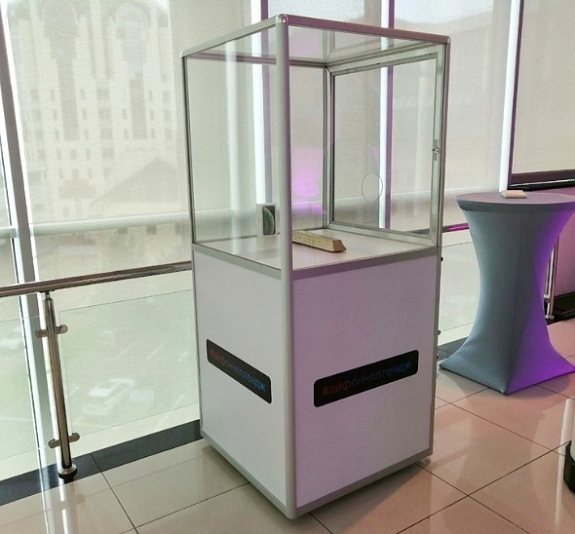 Витрина-подиум белая рис 3