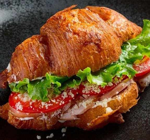 Круассан с курицей рис 1