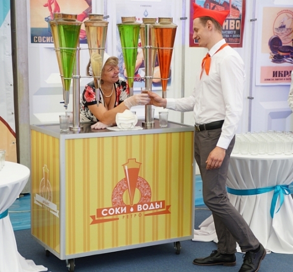 Стойка с сиропами рис 1