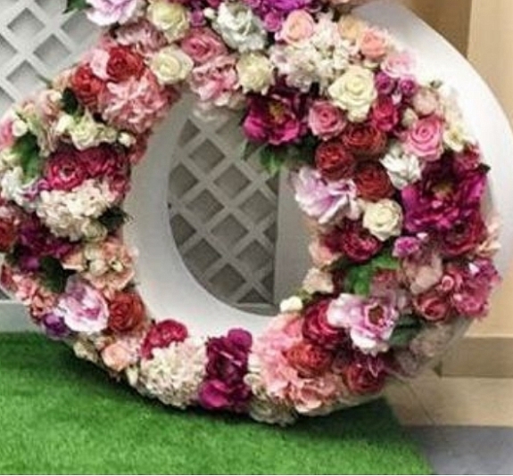 Фотозона 8 марта рис 3