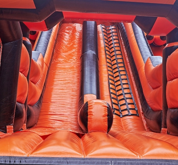 Надувная горка "Бэтмобиль" рис 3