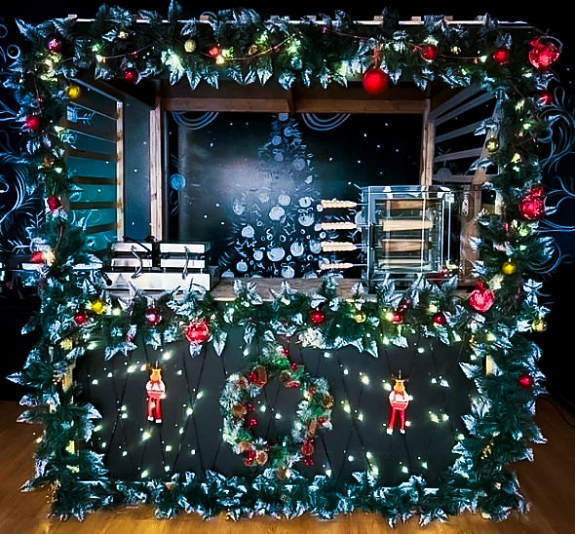 картинка Корнер киоск Рождественский 2х2 м от компании Рент-Бери