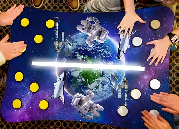 картинка Кнопочный бой "Космос" от компании Рент-Бери