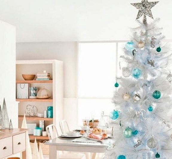 картинка Ёлка искусственная 300 см наряженная голубо-белая от компании Рент-Бери