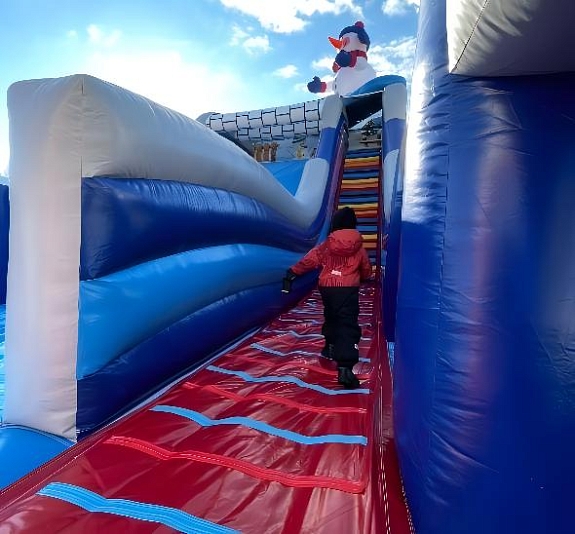 картинка Надувная горка "Зимняя сказка" от компании Рент-Бери