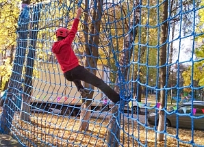 Канатный скалодром