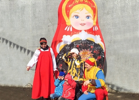 Надувная матрешка