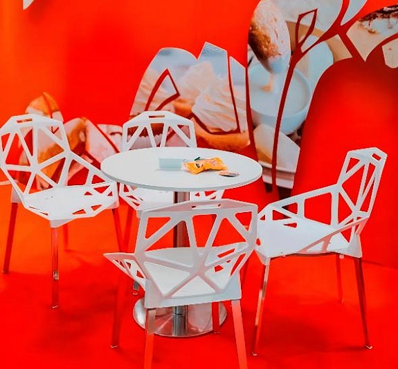 картинка Стол банкетный D70 белый от компании Рент-Бери