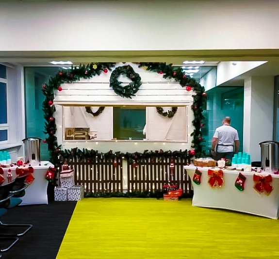 картинка Рождественский ярмарочный домик от компании Рент-Бери