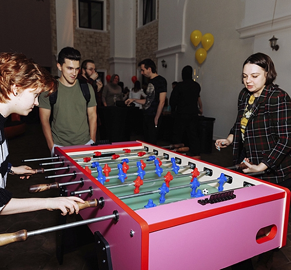 Розовый футбол рис 1