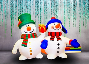 Снеговик надувной