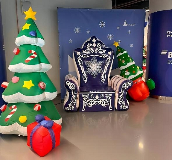 картинка Елка надувная с подсветкой от компании Рент-Бери