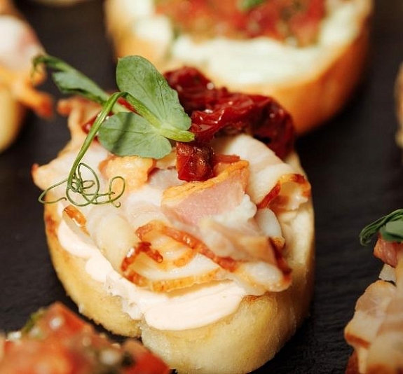 картинка Фуршет готовый от компании Рент-Бери