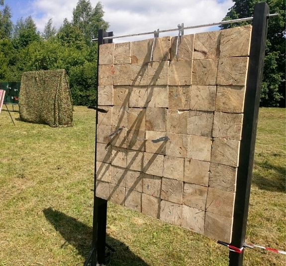 картинка Метание ножей от компании Рент-Бери