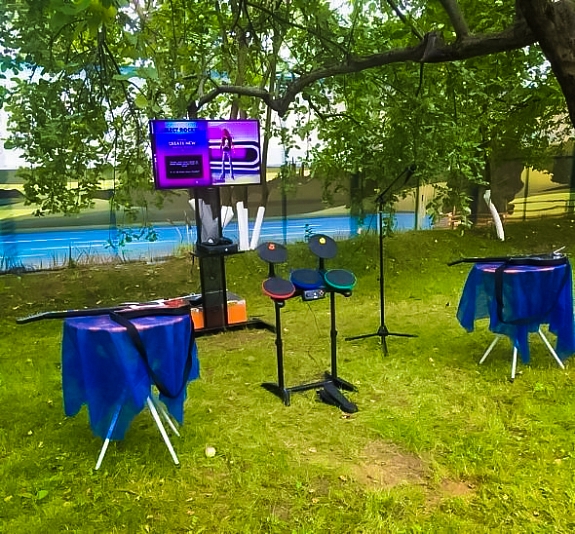 картинка Guitar Hero VR от компании Рент-Бери