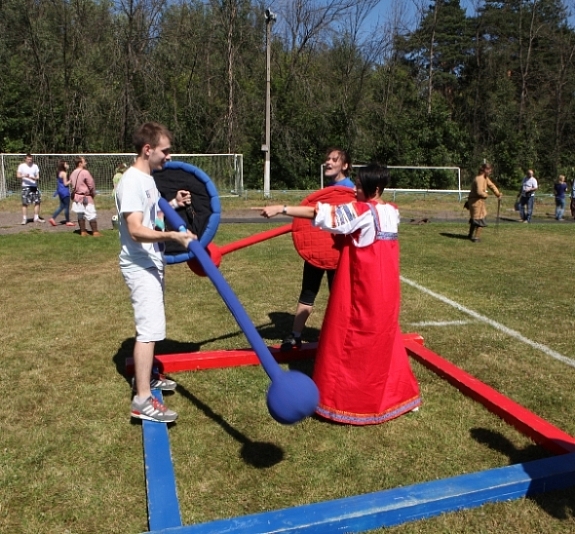 картинка Бой на мягких копьях от компании Рент-Бери
