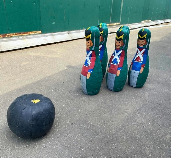 картинка Боулинг "Гусары" от компании Рент-Бери