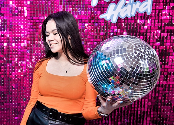 картинка Фотозона «Розовые пайетки» от компании Рент-Бери