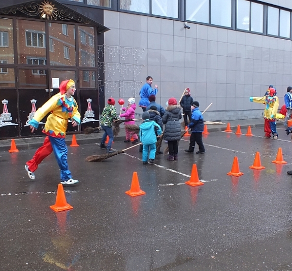 картинка Хоккей с метлами от компании Рент-Бери