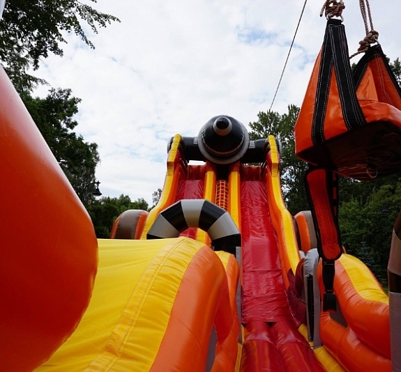картинка Надувная горка «Пушка» от компании Рент-Бери
