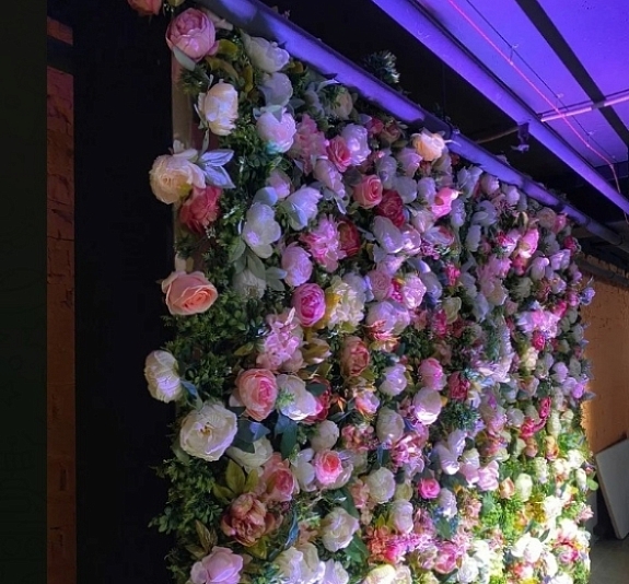 картинка Цветочная стена Пионы от компании Рент-Бери