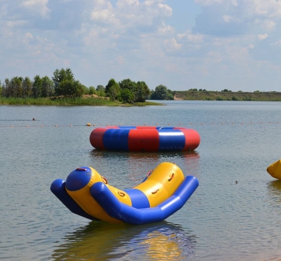 Надувные водные качели рис 1