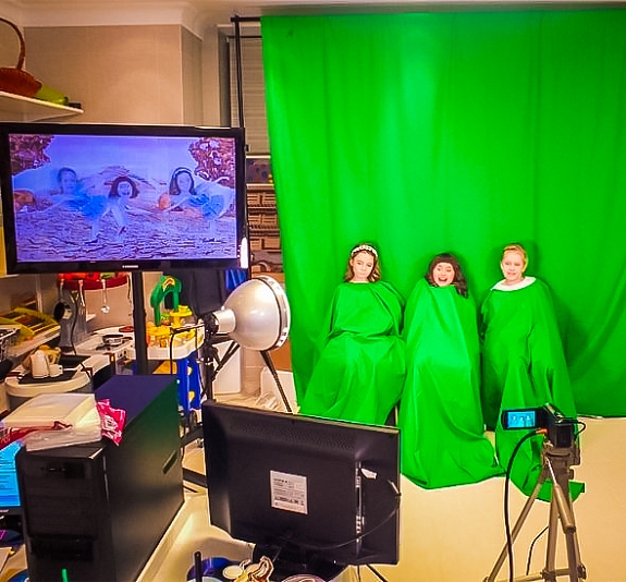 картинка Фотозона "Танцующие головы" от компании Рент-Бери