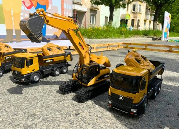 Радиоуправляемая стройка