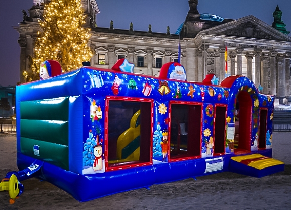 картинка Батут новогодний с сухим бассейном от компании Рент-Бери